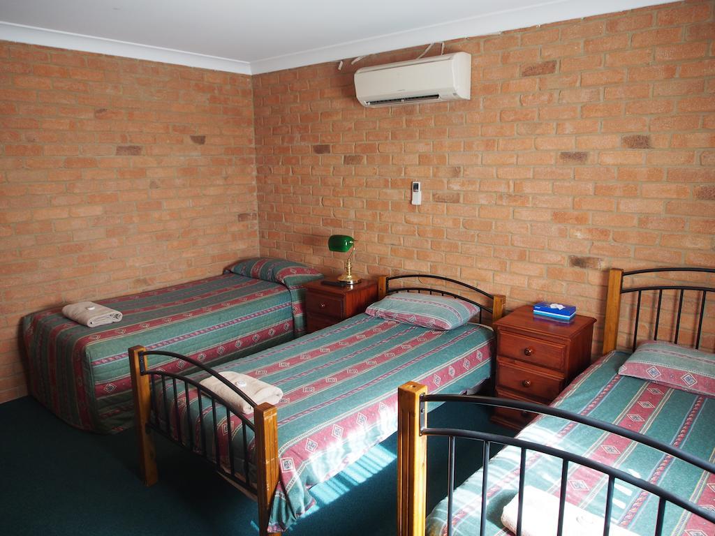 Cobar Town & Country Motor Inn Екстериор снимка