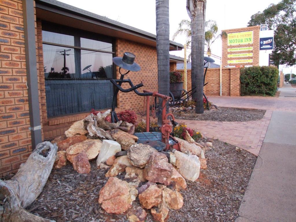 Cobar Town & Country Motor Inn Екстериор снимка